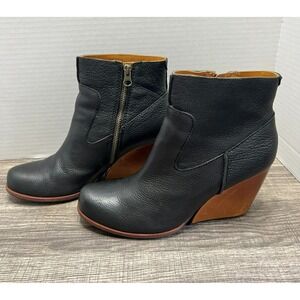Kork Ease Michelle Womens 9 Black Leather Wedge Ankle Boots Side Zip Wood Heel